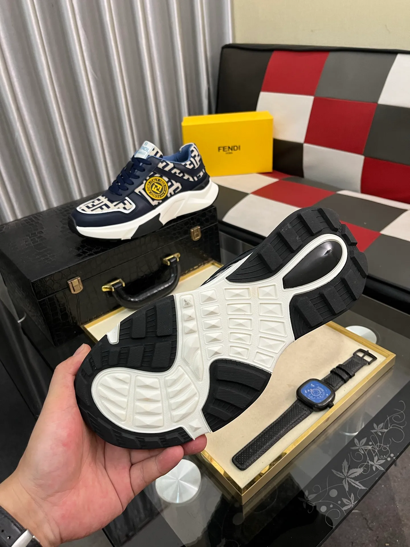 Men's shoes 💰458⌚️⌚️【FENDI】original quality.~ Unique modern style sneakers. 🏃A must-have casual shoe for trendy men😍😍 Original brand imported from Italy, imported original leather, sheep lining (refuses to discolor and grind feet) Sole: Original sole provided by the original factory, French lazy style design ⚠️Fit to the feet, original quality, super comfortable original sole. Just like shooting the real thing 🎬The real thing is better Code number: 38-444️⃣Colors available